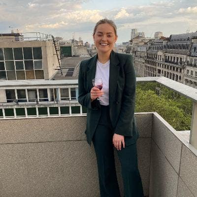 I’m Nat, 28, ideally looking to move into a... Main Photo