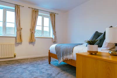 Ensuite Double in Prof. House | All Female House Main Photo