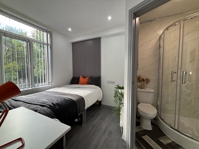 Stunning Ensuite Room Coming Soon Main Photo