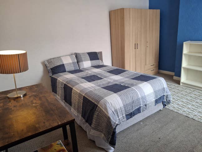 One Double Room by Football Ground  Main Photo
