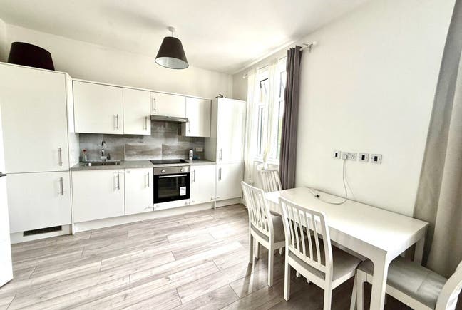 1 bed in Sevington Road, Hendon, NW4 Main Photo