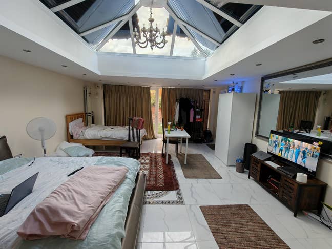 *** 2 Double Rooms Available in N17 7NR *** Main Photo
