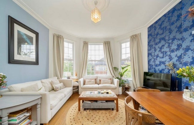 Entire 2 Bed for Rent in Kilburn/West Hampstead Main Photo