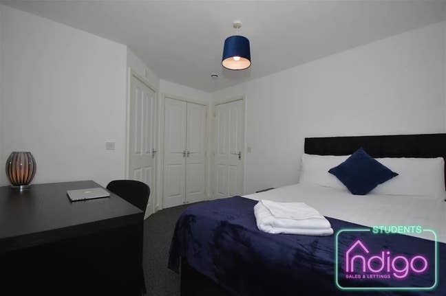 ✨ Double Rooms | Lyme Valley Estate🫶🏼  Main Photo