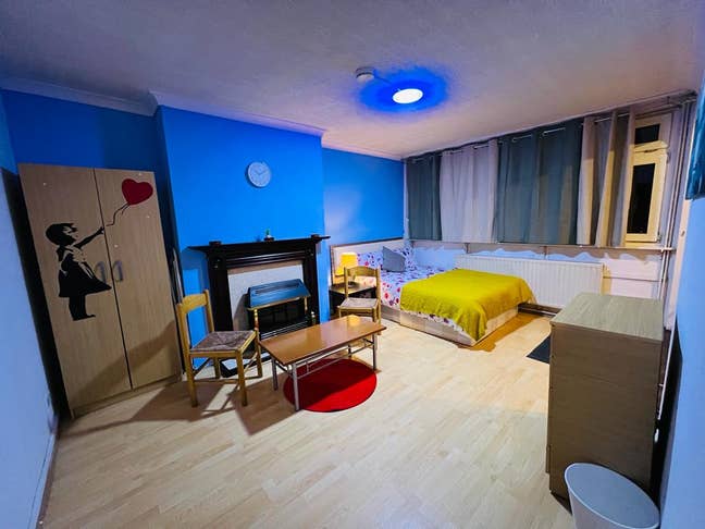 🔥Zone2 Massive Bright Couple Room🔥5mins to Stn🔥 Main Photo