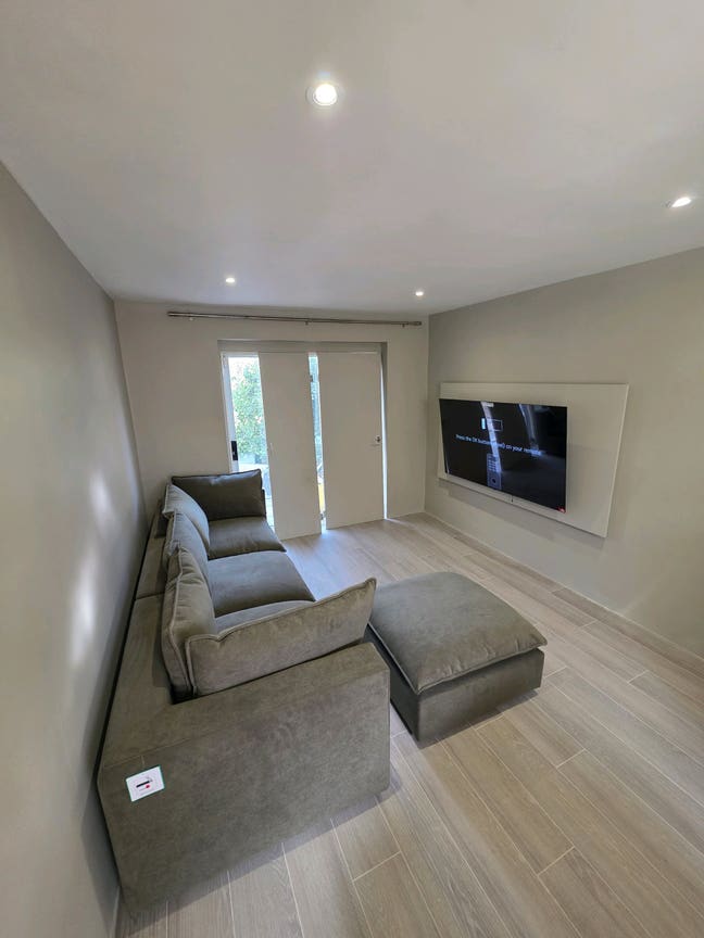 1 DBL room, luxury home, 8mins walk to tube Main Photo