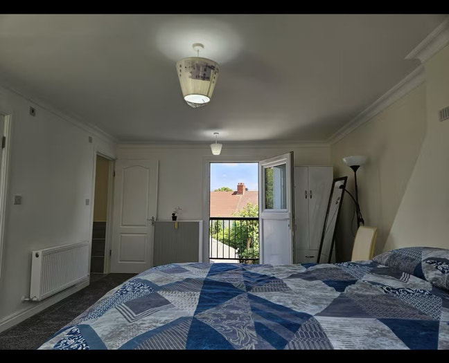 Amazing Rooms to Rent Main Photo