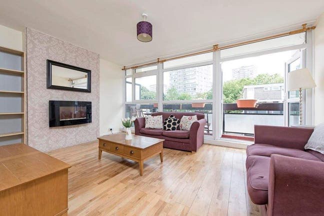 Two rooms available in a homely 3-Bed flat Main Photo