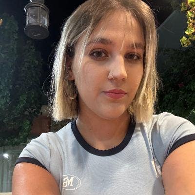 I am looking for property in Falmouth, Penryn... Main Photo