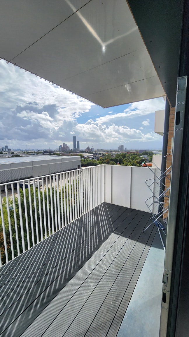 Tenancy takeover 2 bed 2 bath flat Main Photo
