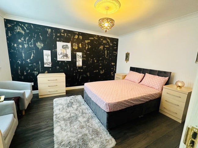 Fully Furnished Double Room with Bath  Main Photo