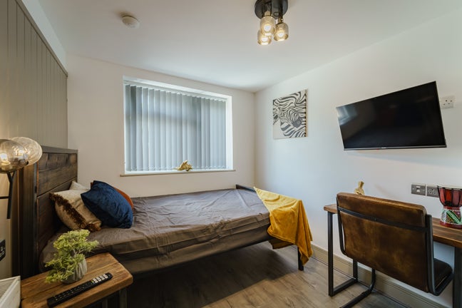 Beautiful Ensuite Room  Main Photo