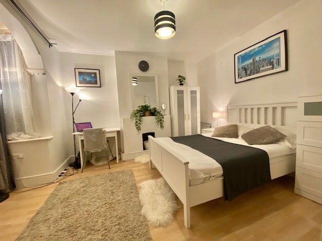 Bright, Spacious  Double Room  in Tooting Bec Main Photo