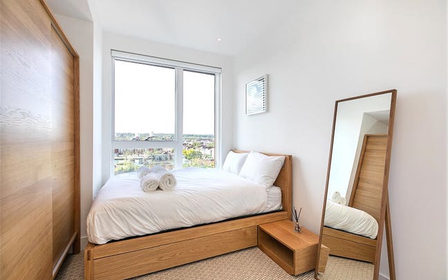 Penthouse Flat share - Camden Road Main Photo