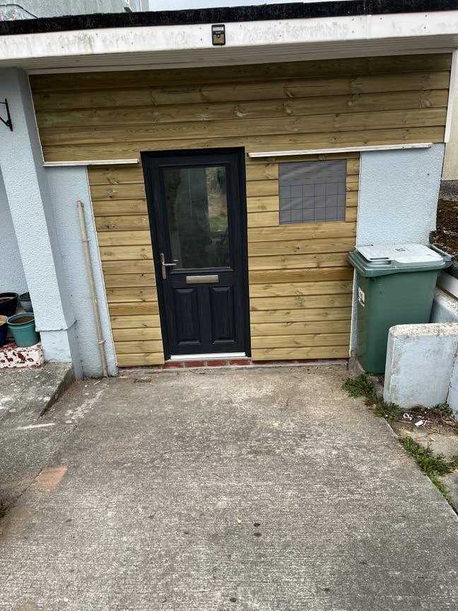 Garage ensuite conversion. Main Photo