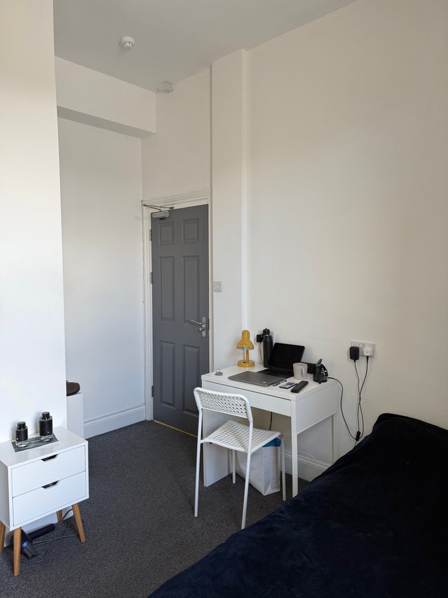 Double bed spacious room, En-suite, Brinmil Main Photo
