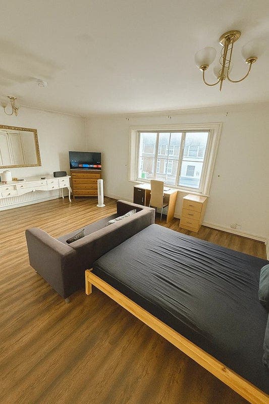 Massive Double Bed in a 4 Bed Flat in Lee Main Photo