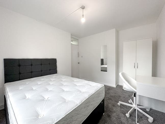 ✨ 2 Spacious Double Rooms in Swiss Cottage  Main Photo