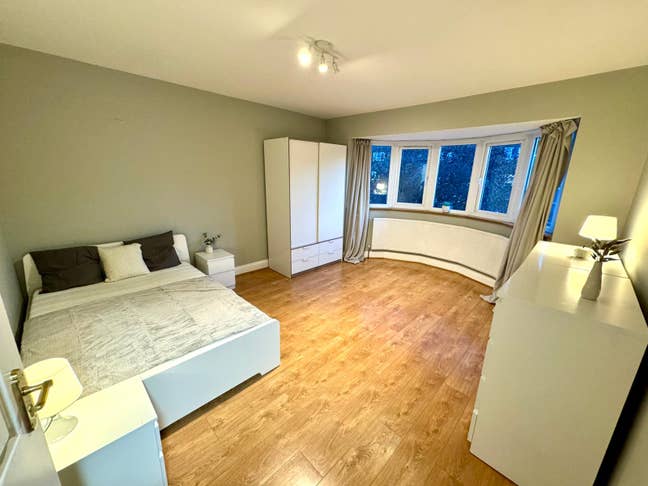 ☘️Spacious Double 2min from Jubilee line St🚈 Main Photo