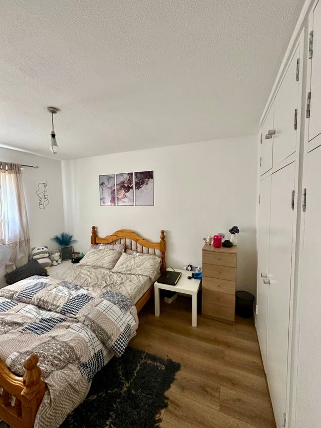 Double room available-Upton Park, E13 Main Photo