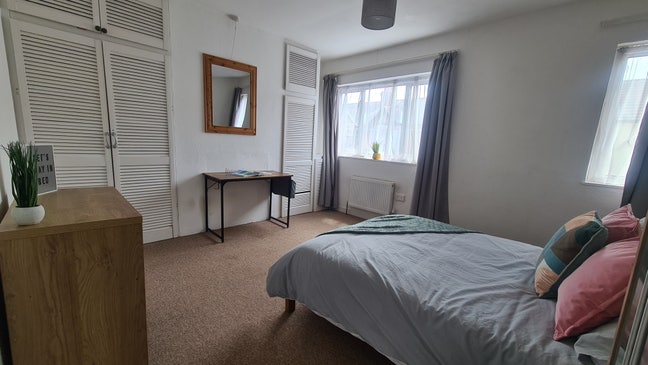 😁 Largest Room in House• No Deposit Option (87Br) Main Photo