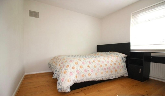 Beautiful Double Bedroom  Main Photo
