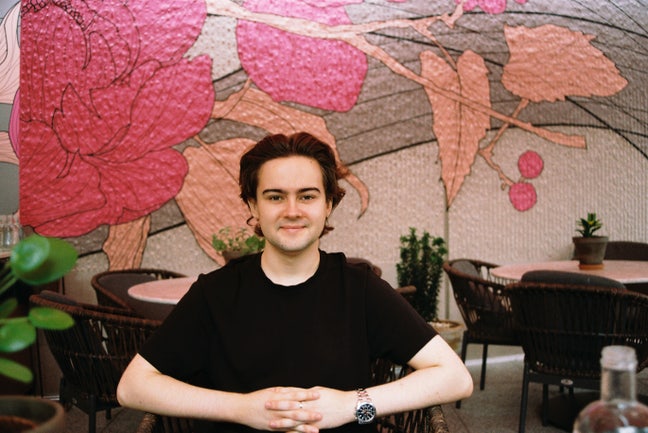 Looking for room in London as a recent graduate Main Photo