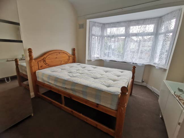 Furnished 1 Bedroom Flat to Let Main Photo