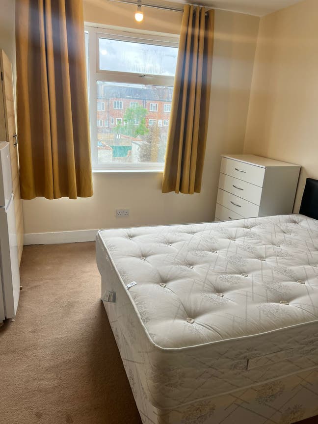 🏡 Double Room in Wembley - to Let Now Main Photo