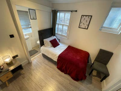 Double Room Near Oval | Bills Inc Main Photo