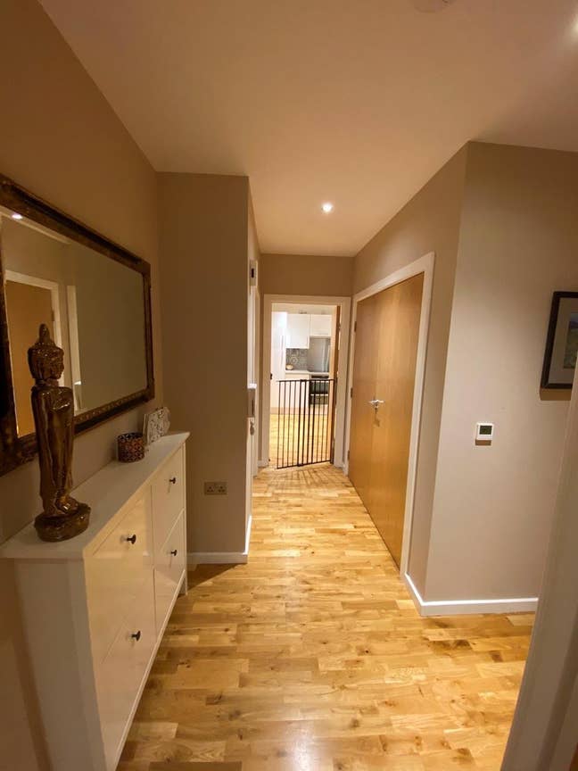 Double room in pet friendly flat  Main Photo
