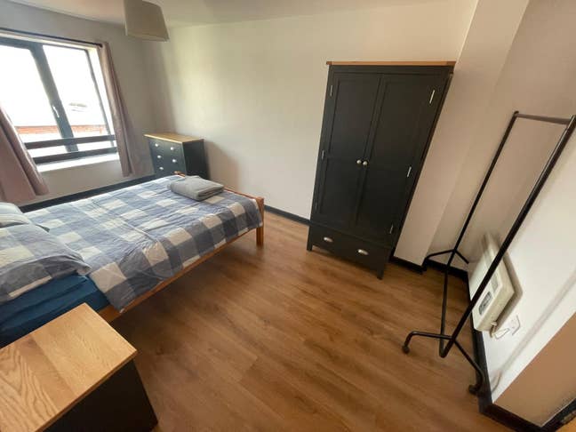 Room Available in a Flat Share - Old Market Main Photo