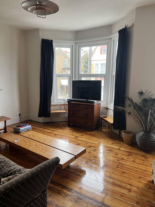 Double room in fun shared household Main Photo