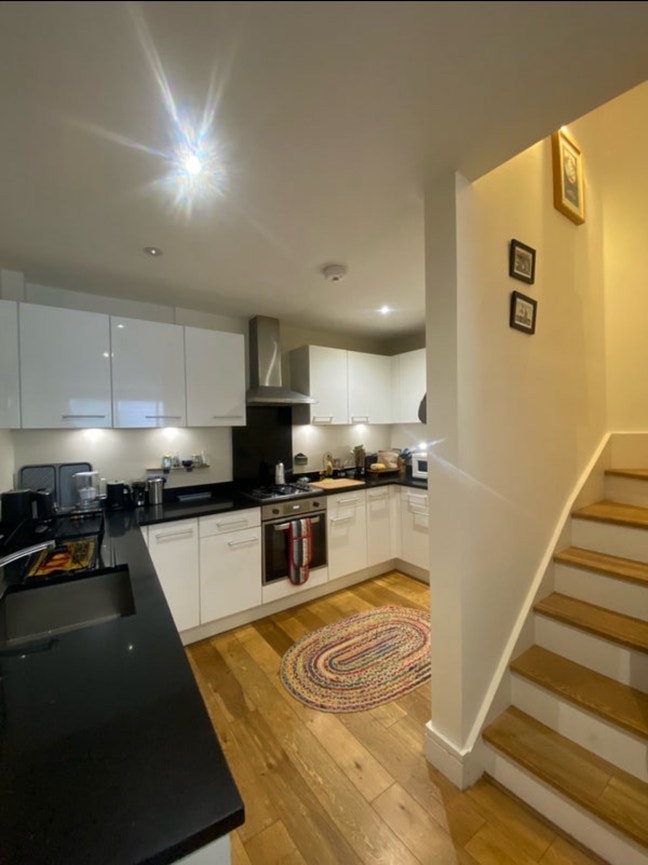 Two double rooms available in our Brighton home 🏡 Main Photo