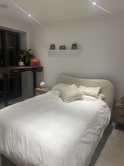 Double en-suite available with lots of amenities Main Photo