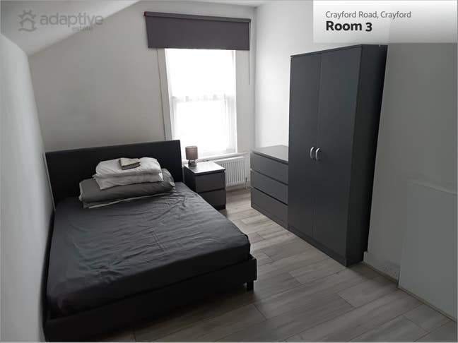 Double Bedrooms in Newly Refurbished House Main Photo