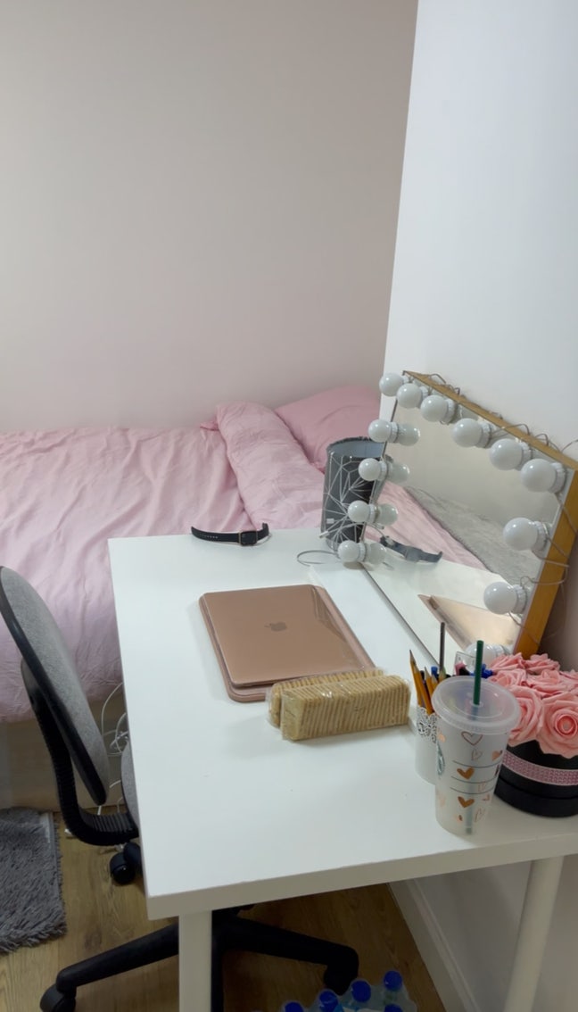 En-suite to rent in Hendon  Main Photo
