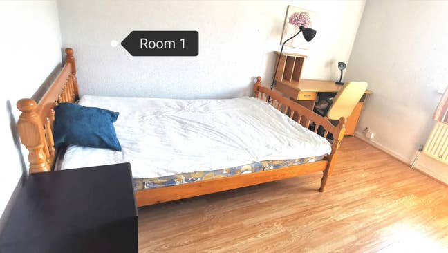 Room Available Just next from Uni for sept intake Main Photo