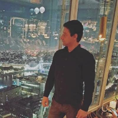 Professional Male seeks a single or double room Main Photo