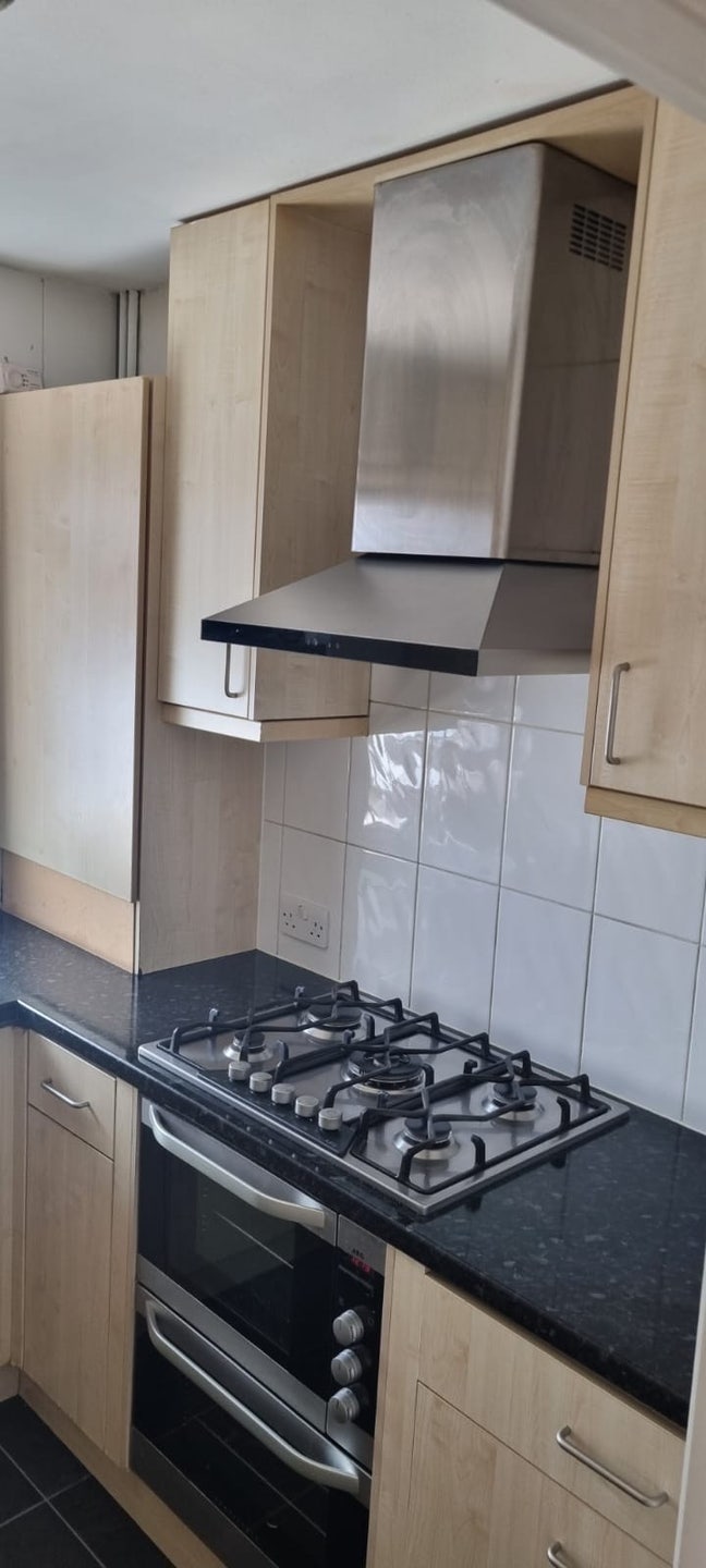 Double Room for Rent in Hampton TW12 Main Photo