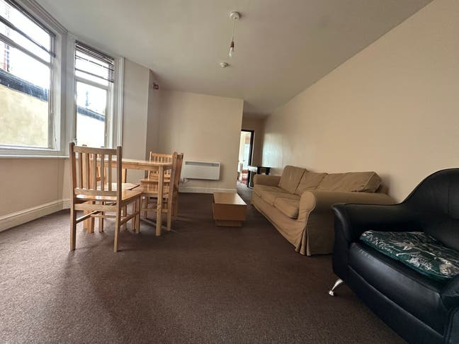 ✨Bright One-Bedroom Flat with Garden✨ Main Photo
