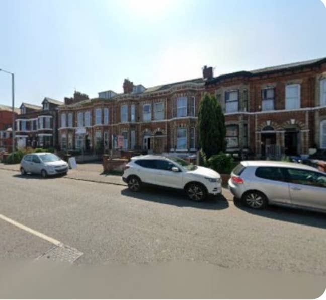 Studio to let - Dickenson Road Main Photo