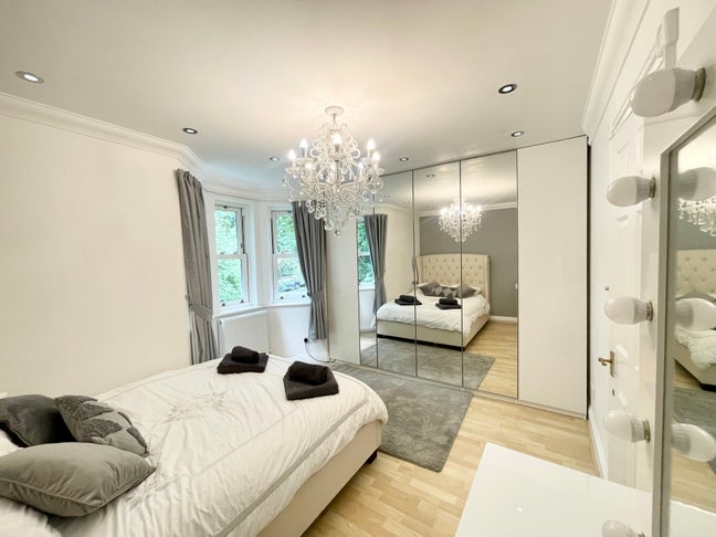 Luxury Room with Stunning Shower Room  Main Photo