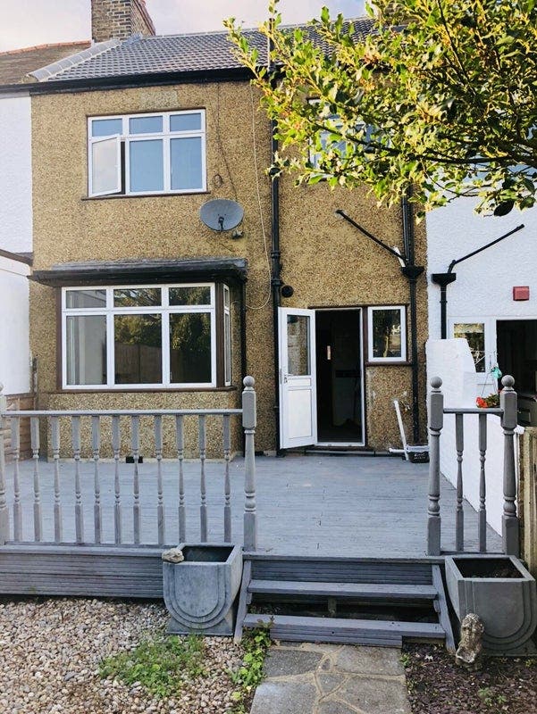 3/4 Bed Near Cheam and Sutton  Main Photo