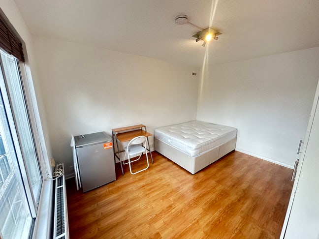 Gorgeous Big DOUBLE room| 1 Min To Northern Line Main Photo