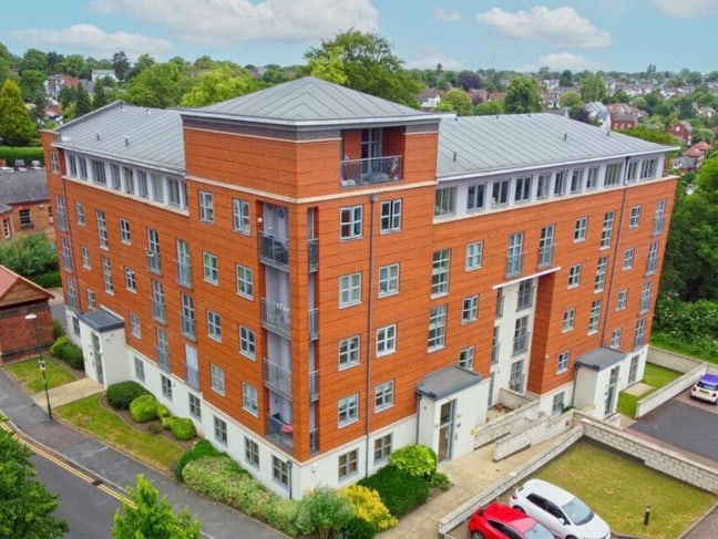 2 Bed Penthouse | Individual Bathrooms | High Spec Main Photo