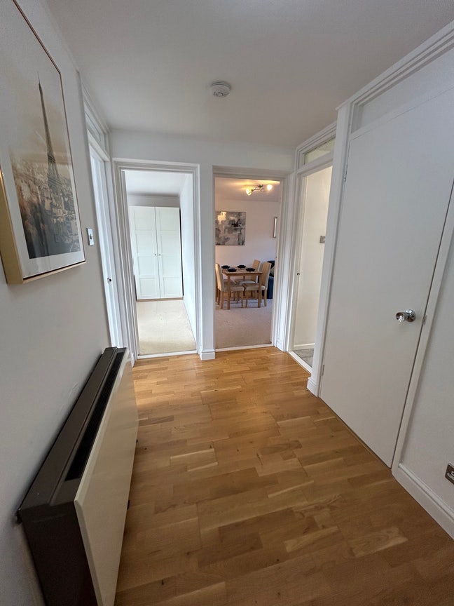 Flat to let off Harborne High St, Birmingham Main Photo