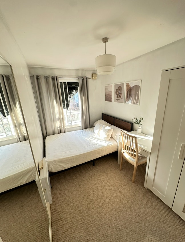 Room for Rent in Stratford – Available 30th Sept Main Photo
