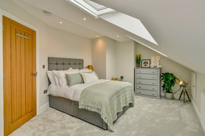 2X Rooms in Stunningly Refurbished Sociable Home Main Photo