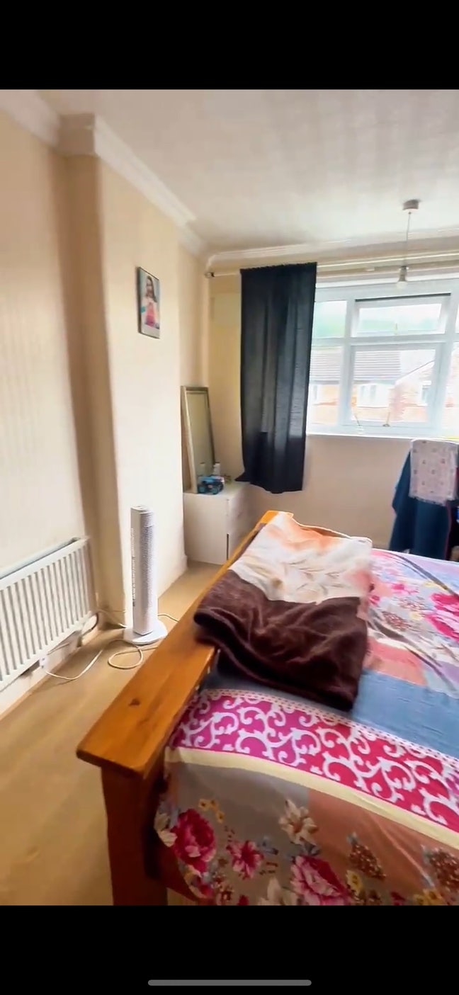 Double Bedroom Available Female House Share Burnag Main Photo